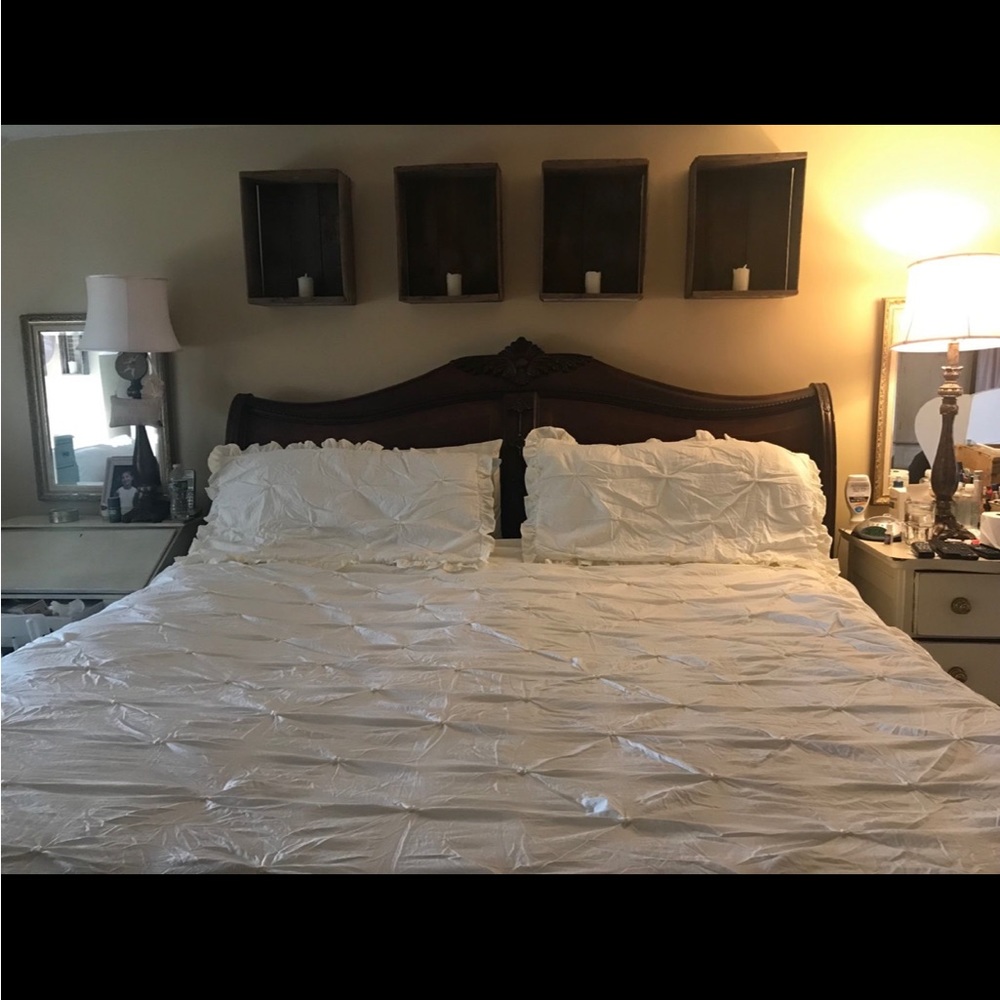 King Lush Bedspread and 2 Shams